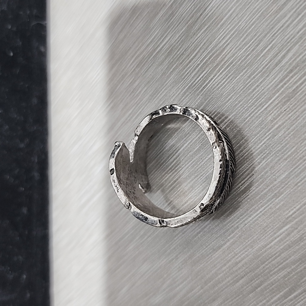 Idyllwild Silvertone Feather Ring - Picture 5 of 6